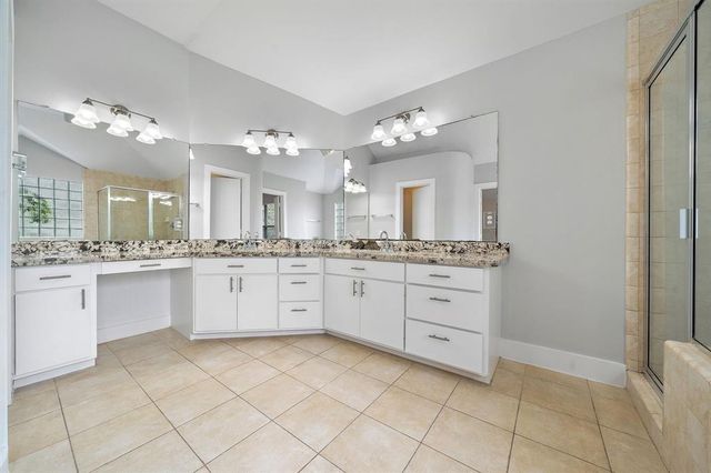 8676 Meadowcroft Drive, Houston, TX 77063