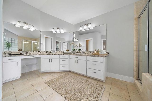 8676 Meadowcroft Drive, Houston, TX 77063