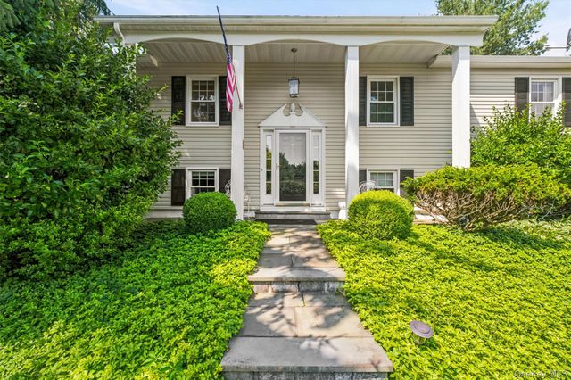 431 Bonnie Court, Yorktown Heights, NY 10598