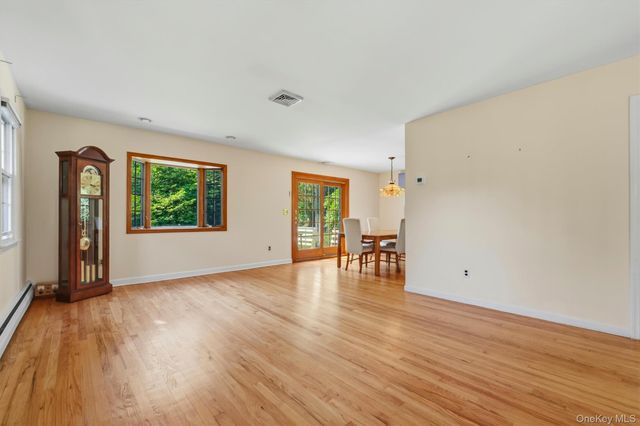 431 Bonnie Court, Yorktown Heights, NY 10598