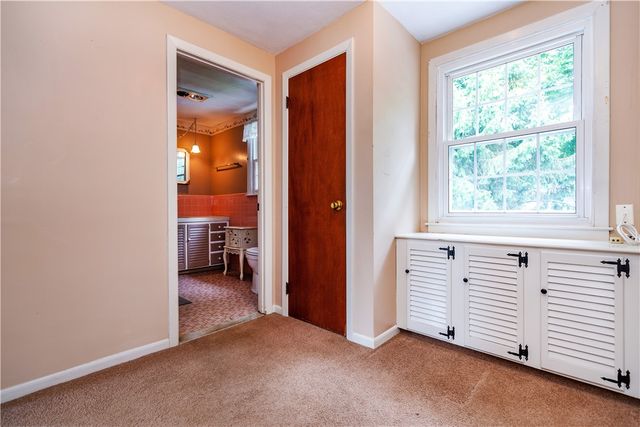 69 Douglas Road, Warwick, RI 02886