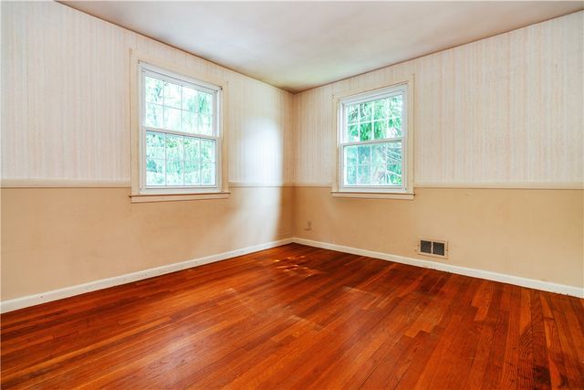 69 Douglas Road, Warwick, RI 02886
