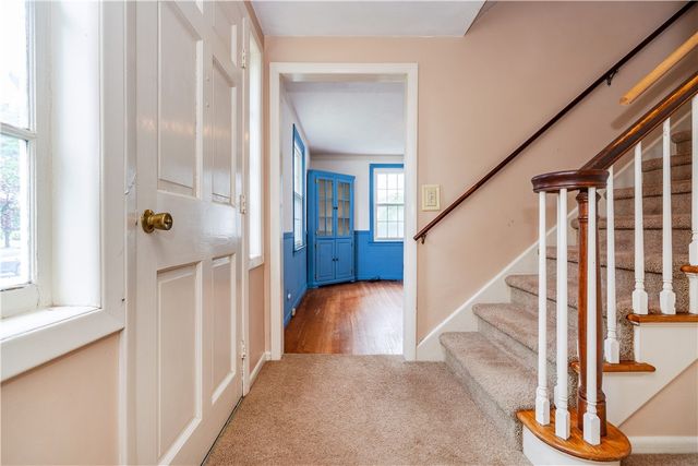 69 Douglas Road, Warwick, RI 02886
