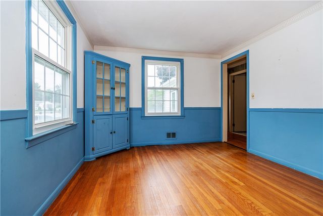 69 Douglas Road, Warwick, RI 02886