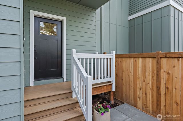 263 NW 42nd Street, Seattle, WA 98107