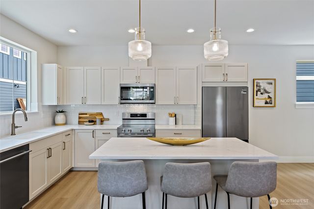 263 NW 42nd Street, Seattle, WA 98107