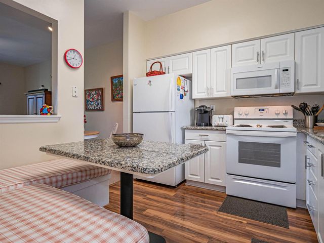 5060 HARMONY Circle 105, Vero Beach, FL 32967