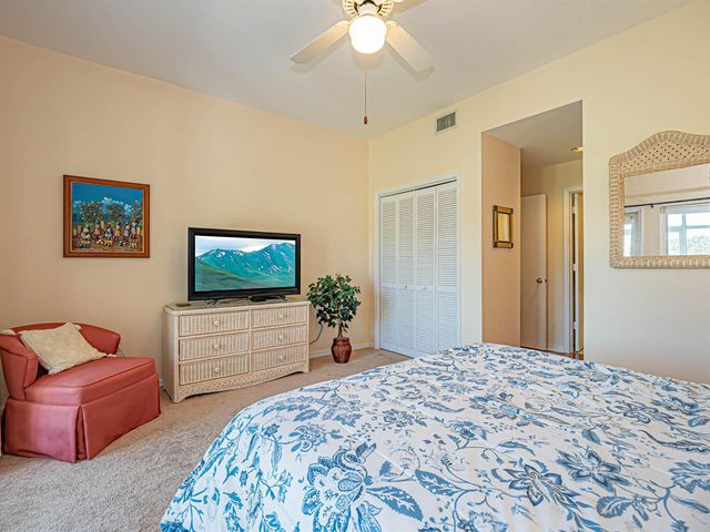5060 HARMONY Circle 105, Vero Beach, FL 32967
