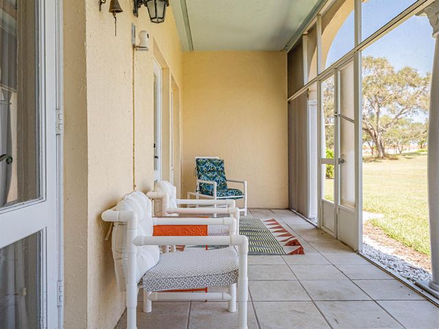 5060 HARMONY Circle 105, Vero Beach, FL 32967