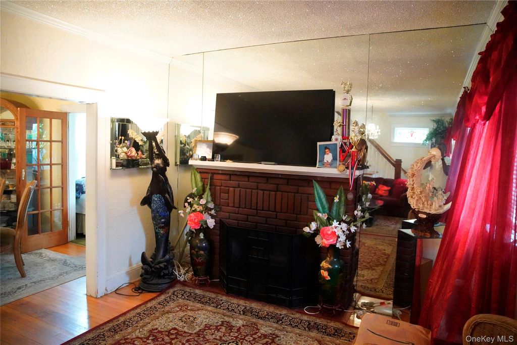 881 Lorenz Avenue, Baldwin, NY 11510 — photo 3