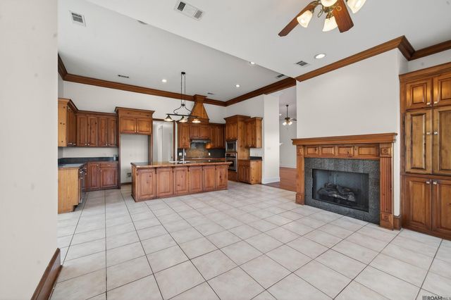 36114 Bluff Oaks Ave, Prairieville, LA 70769