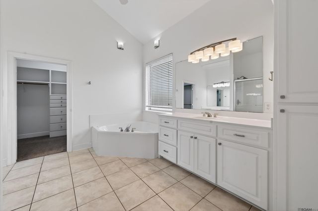 36114 Bluff Oaks Ave, Prairieville, LA 70769