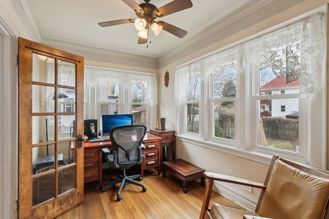 733 S Oak Park Avenue, Oak Park, IL 60304