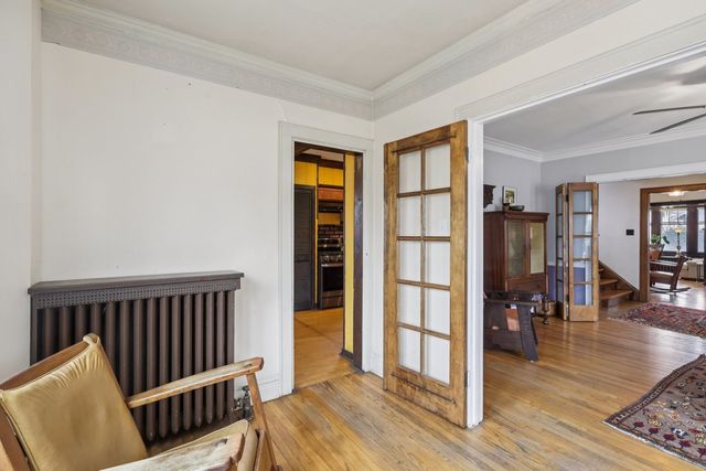 733 S Oak Park Avenue, Oak Park, IL 60304