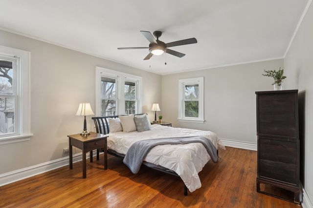 733 S Oak Park Avenue, Oak Park, IL 60304