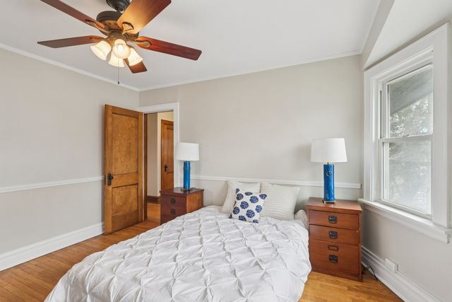 733 S Oak Park Avenue, Oak Park, IL 60304