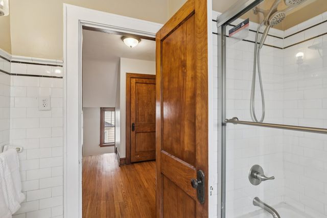 733 S Oak Park Avenue, Oak Park, IL 60304