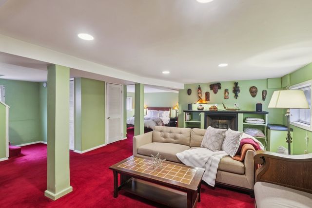 733 S Oak Park Avenue, Oak Park, IL 60304