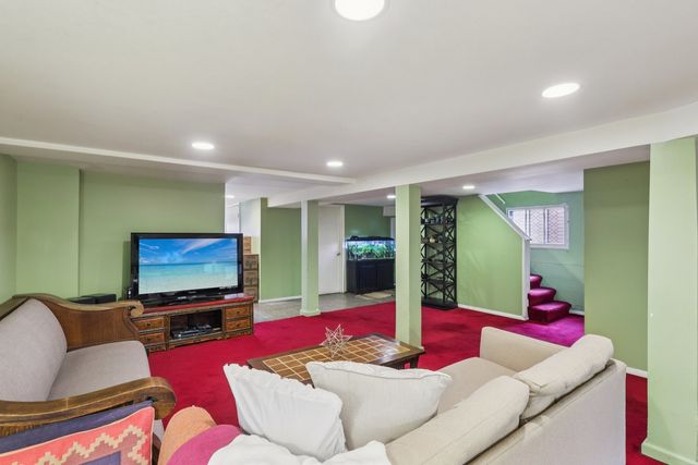 733 S Oak Park Avenue, Oak Park, IL 60304