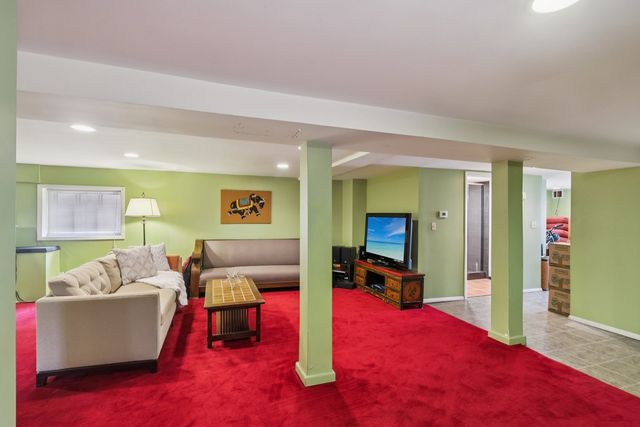 733 S Oak Park Avenue, Oak Park, IL 60304