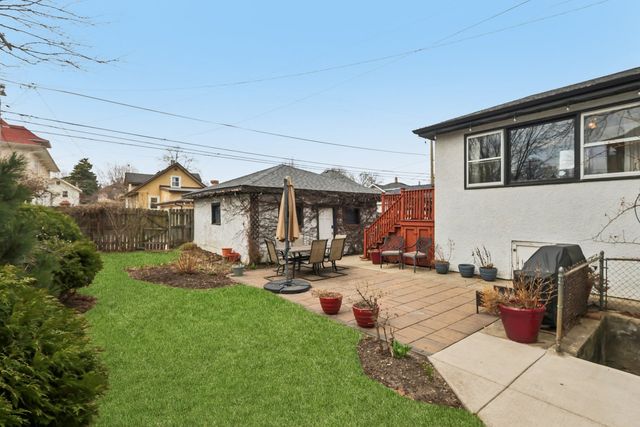 733 S Oak Park Avenue, Oak Park, IL 60304