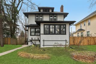 733 S Oak Park Avenue, Oak Park, IL 60304