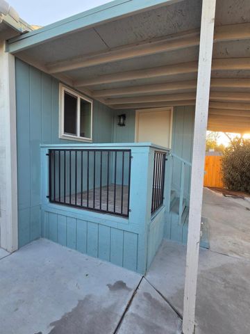 2427 E Tyler, Fresno, CA 93701