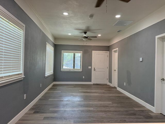 2427 E Tyler, Fresno, CA 93701