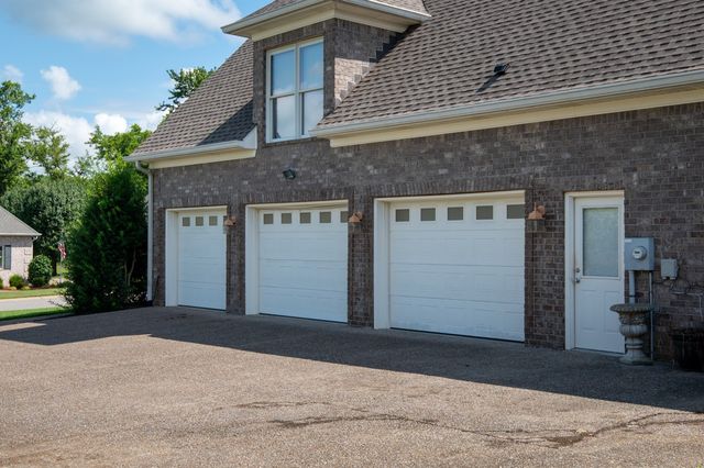 131 Grandview Cir, Gallatin, TN 37066