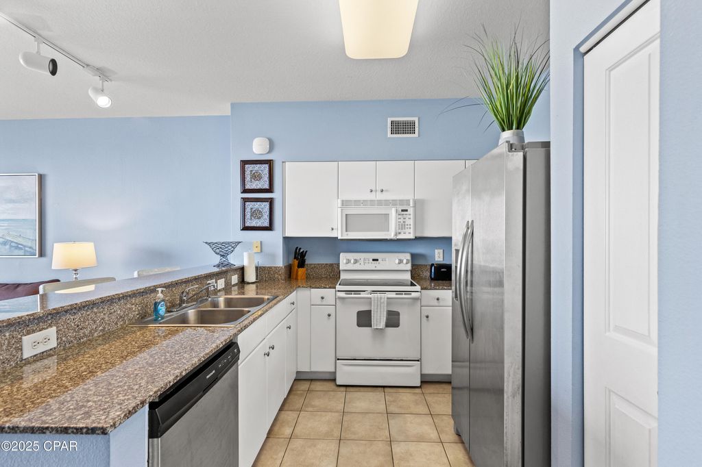 Image 9 of property listing at 9900 S Thomas Drive 1019, Panama City Beach, FL 32408