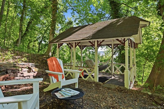215 River Road, Nyack, NY 10960