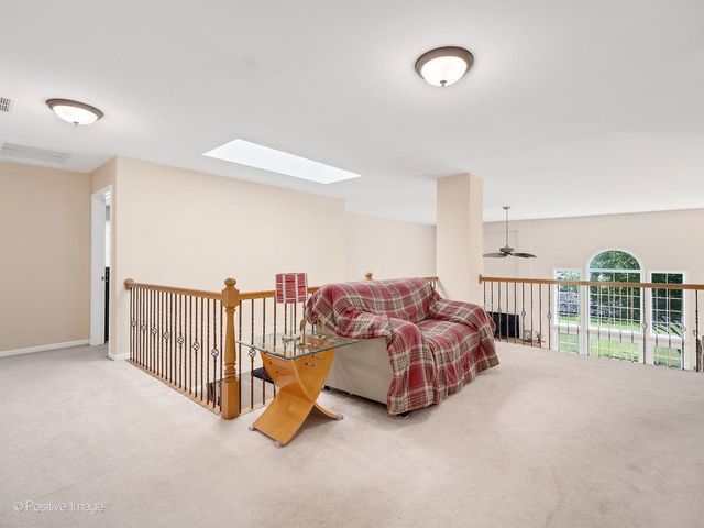 537 N Sycamore Lane, North Aurora, IL 60542