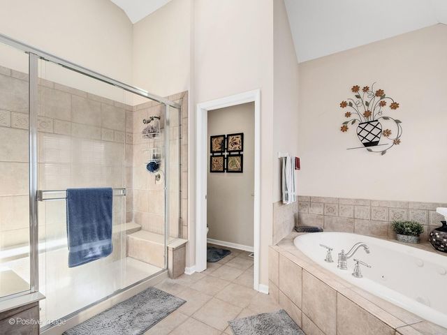 537 N Sycamore Lane, North Aurora, IL 60542