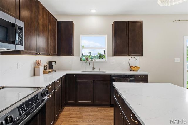 1560 Winding Meadows Drive, Fenton, MO 63026