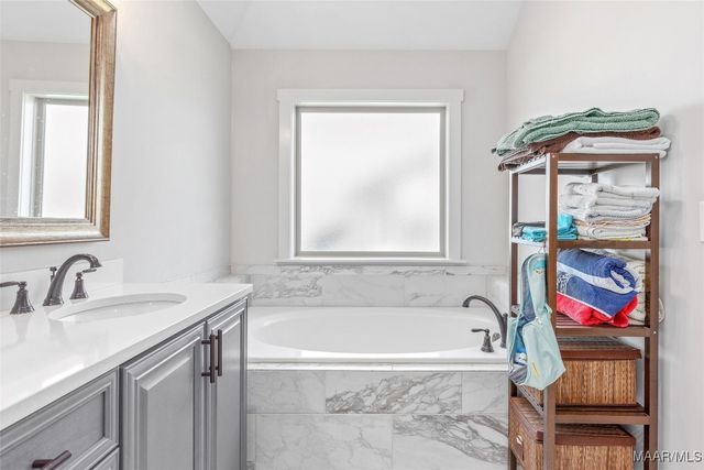 836 Hedgefield Way, Prattville, AL 36066