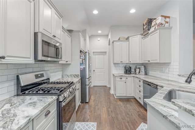 836 Hedgefield Way, Prattville, AL 36066