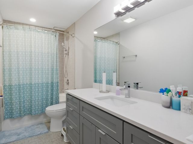 2743 N Ashland Avenue 1S, Chicago, IL 60614