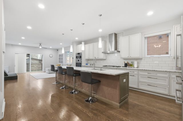 2743 N Ashland Avenue 1S, Chicago, IL 60614