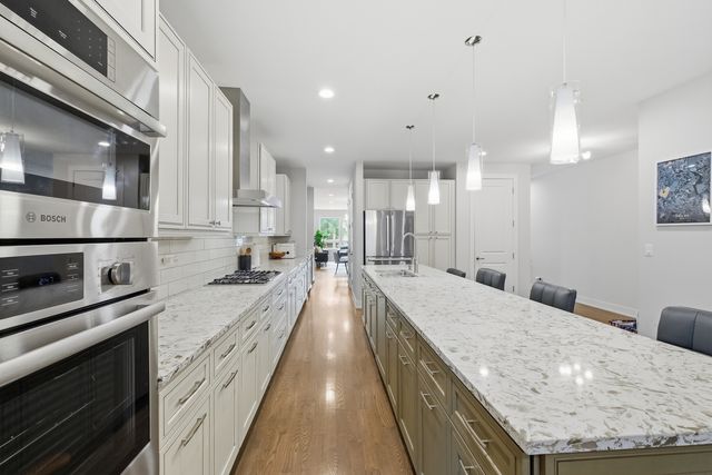 2743 N Ashland Avenue 1S, Chicago, IL 60614