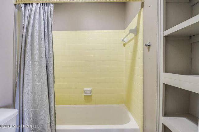 2185 Baywood Drive, Biloxi, MS 39532