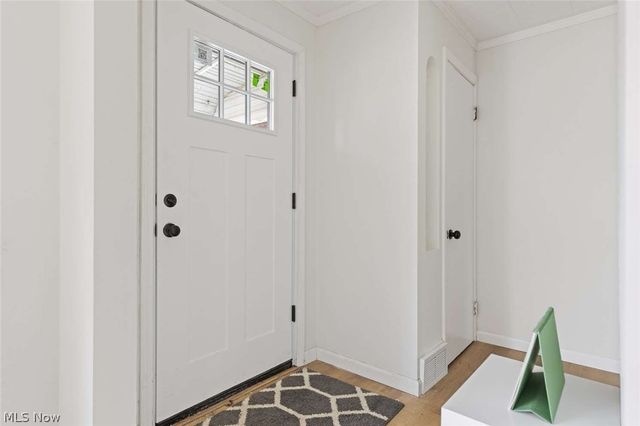 1426 Westover Road, Cleveland Heights, OH 44118