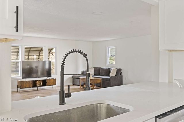 1426 Westover Road, Cleveland Heights, OH 44118