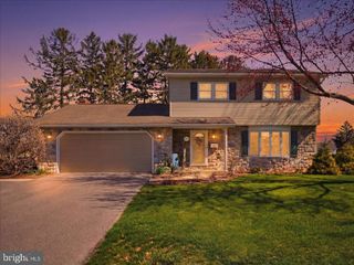 1001 E MCKINLEY STREET, Chambersburg, PA 17201