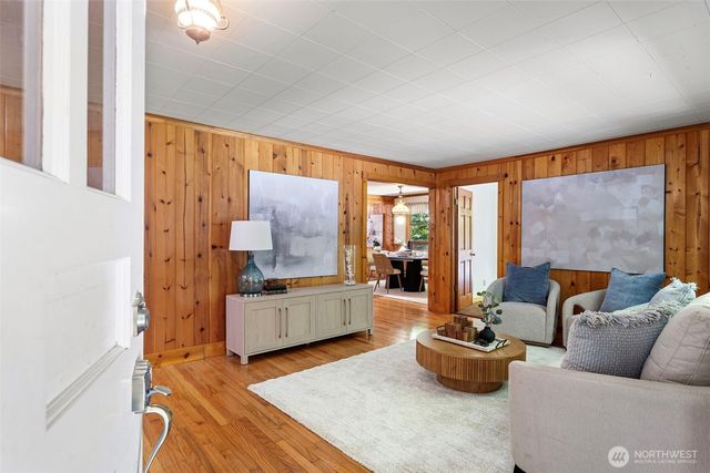 2015 290th Avenue NE, Carnation, WA 98014