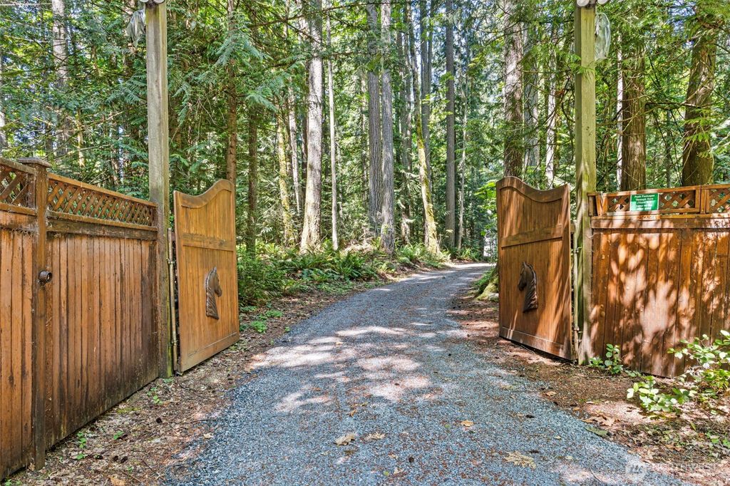 2015 290th Avenue NE, Carnation, WA 98014