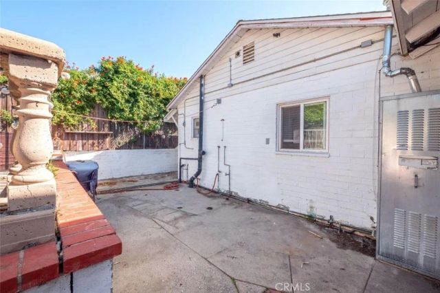 13217 Raven, Sylmar, CA 91342