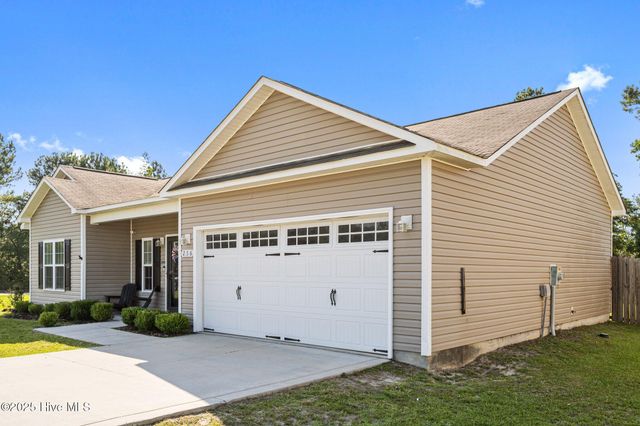 256 Sweet Gum Lane, Richlands, NC 28574