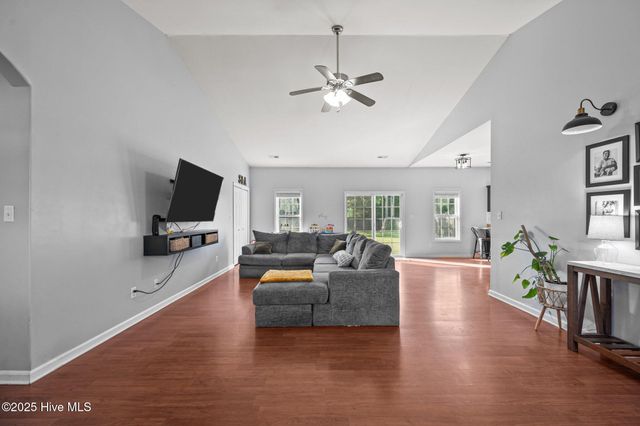 256 Sweet Gum Lane, Richlands, NC 28574