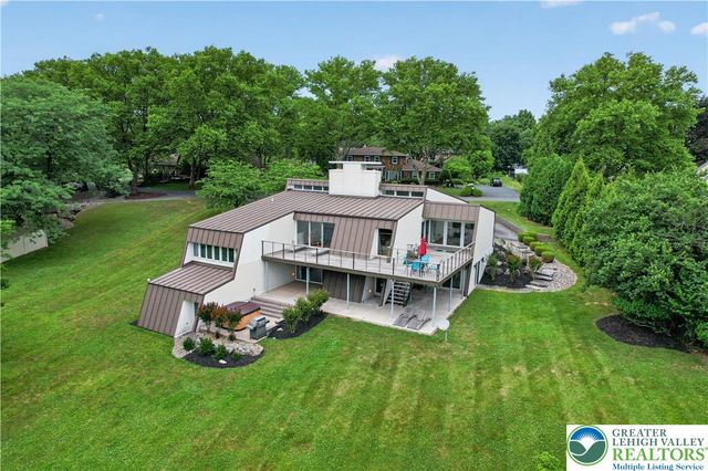 80 Sutton Place, Palmer Twp, PA 18045
