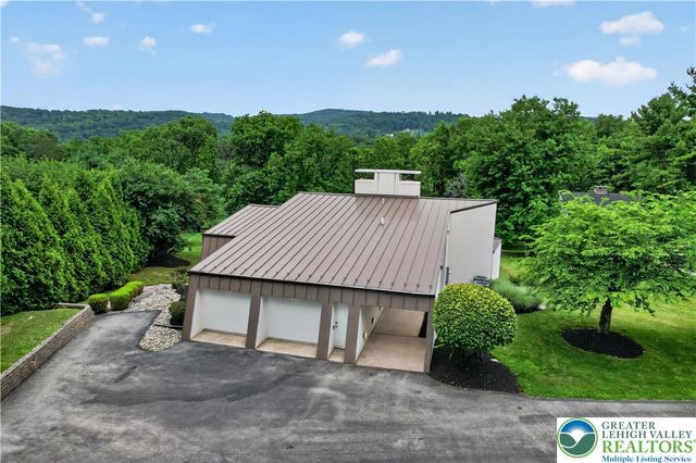 80 Sutton Place, Palmer Twp, PA 18045